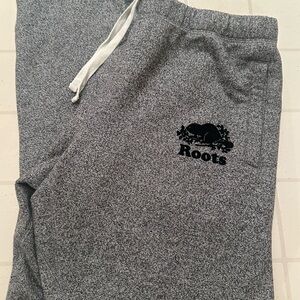 Women’s Roots salt and pepper sweatpants size xl